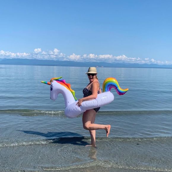 Meet your Posher, Erika - Picture 1 of 1